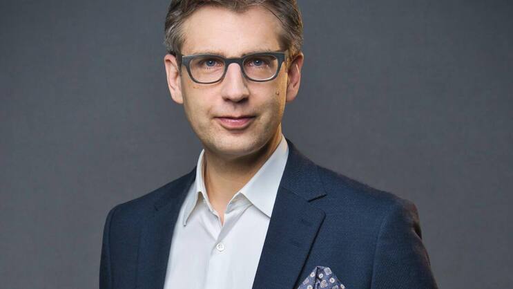 Peter Weber, Dzoent an der Uni Basel und Chef eines Basler Family-Office, hält neu die Mehrheit an Spar Schweiz.
