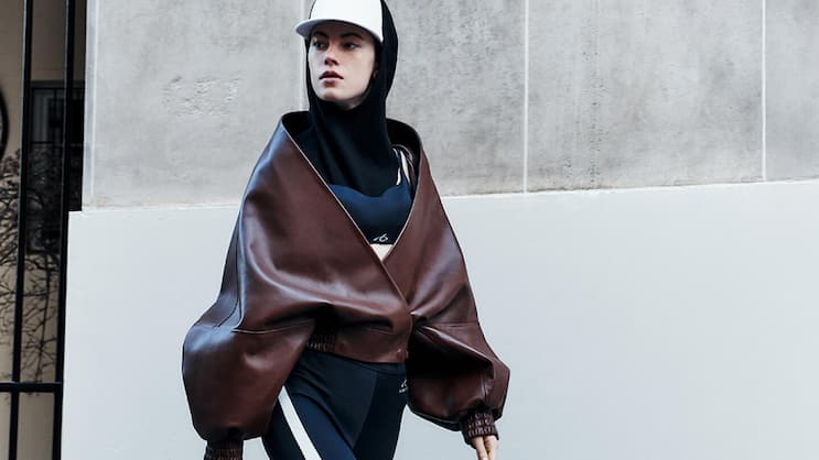 Balenciaga: Look aus der Herbstkollektion 2026.