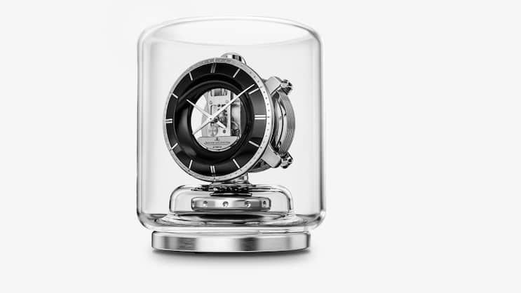 Die Tischuhr Atmos von Jaeger-LeCoultre aus dem Jahr 1928 mit avantgardistischem Charakter hat viele Neuinterpretationen inspiriert.
