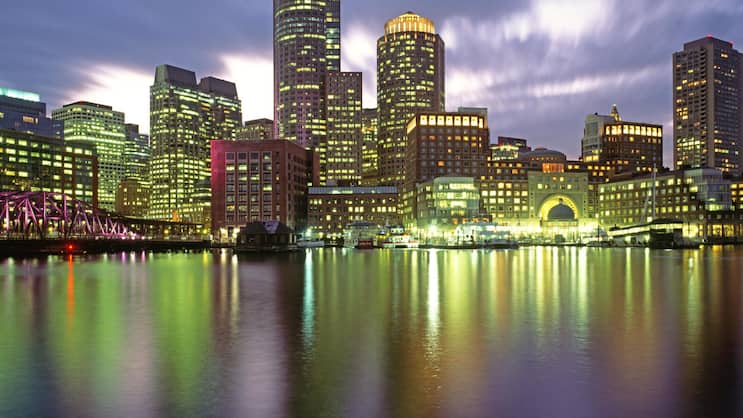 Wer im Ausland, etwa in Boston, arbeiten will, sollte die Folgen für seine Vorsorge bedenken.