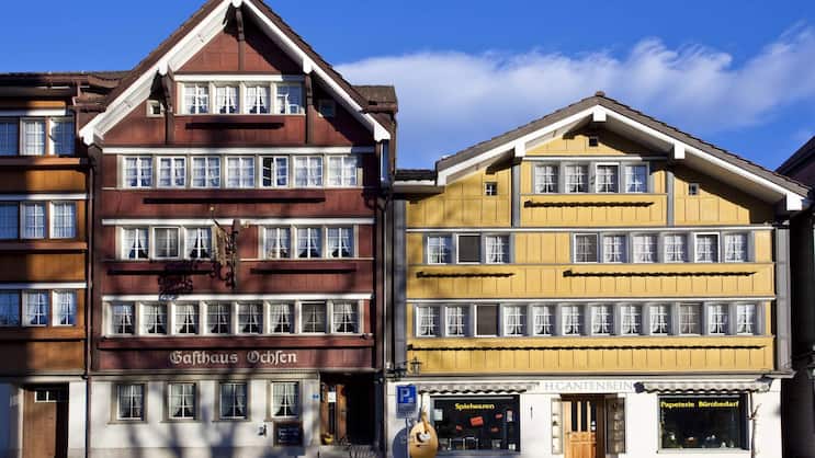 Denkmalgeschützte Häuser in Urnäsch: Die Gemeinde bietet für Pendler ab Gossau die günstigsten Immobilien.
