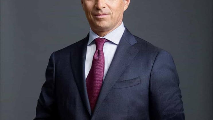 Jean-Frédéric Dufour plant eine massive Umstrukturierung in der Distribution.