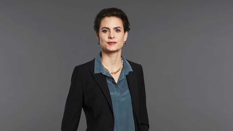 Seit 2022 ist Nora Teuwsen Chefin von ABB Schweiz. Die Juristin war davor Partnerin in der Zürcher Kanzlei Bär & Karrer und Chefjuristin der SBB.