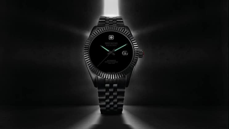 Die Dark Night von Hanova: Eine Uhr, welche die Dunkelheit zelebriert.