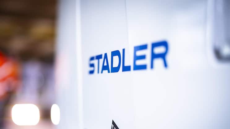 Logo von Stadler Rail: Die Aktie des Zugbauers hat seit dem Börsengang 2019 mehr als die Hälfte des Werts eingebüsst.