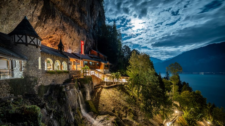 Hoch über dem Thunersee: Die St. Beatus-Höhlen sind ein beliebtes Ausflugsziel – auch für Gruppen.