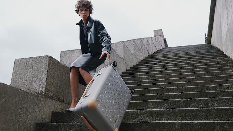Ein Rollkoffer – wie hier von Louis Vuitton – darf beim Kurztrip in eine Stadt nicht fehlen.