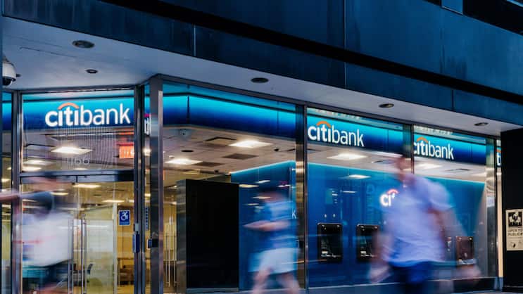 Das Netzwerk wird von einem Unternehmen namens „The Clearing House“ betrieben, das sich im gemeinsamen Besitz großer Geschäftsbanken wie der Citigroup befindet.
