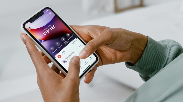 Alles auf dem Handy: Die Digitalbank Revolut kennt keine Filialen.