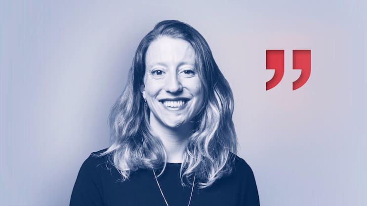 Tina Fischer, Ressortleiterin: «Wenn es zu Hause rumort und die Zeichen auf Sturm stehen, muss man im Büro trotzdem Positivität und Optimismus signalisieren.»