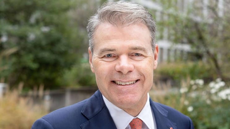 Dominik Zehnder (62) ist Co-Gründer und Partner von Konrad Zehnder Wealth Partners. Der Vater von drei Kindern ist seit 13 Jahren für die FDP im Schwyzer Kantonsrat und aktuell dessen Präsident.