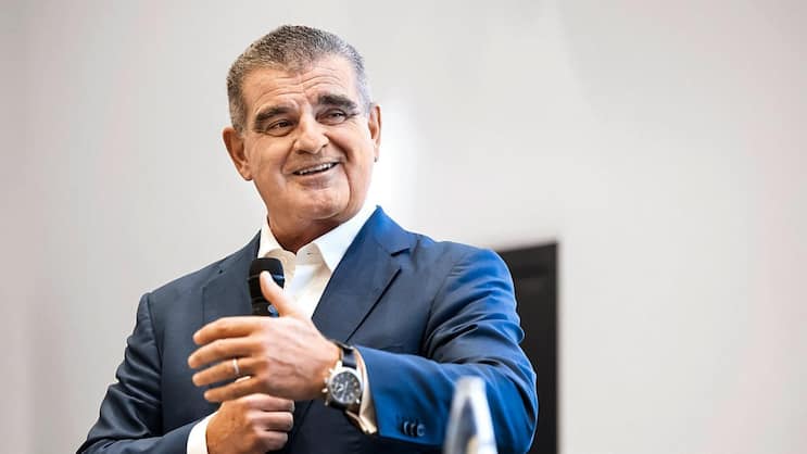 Stadler-Patron Peter Spuhler: Stadler und Siemens werden für Berlin 350 vierteilige S-Bahn-Züge liefern und die Instandhaltung über 30 Jahre sicherstellen.