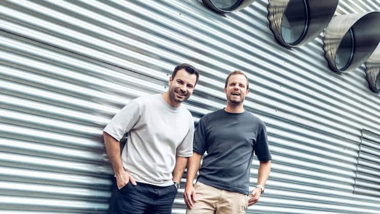 Matthias Heller (l.) und Igor Susmelj wollen «das Entwickeln und Verwenden von KI für Menschen und Firmen so einfach und erschwinglich wie möglich machen».