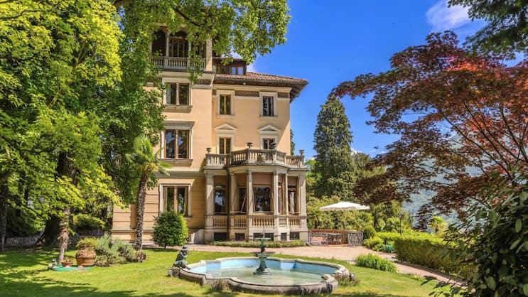 Die Villa Floridiana liegt in Porza TI, hoch über Lugano.