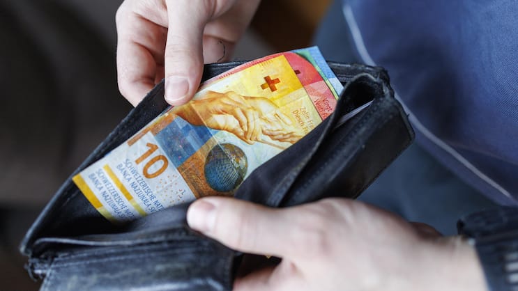 Ferien, Kultur- und Freizeitaktivitäten werden für Herr und Frau Schweizer immer teurer.