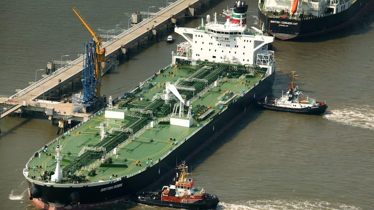 Ein Erdöltanker im Wilhelmshaven, Deutschland (2026).