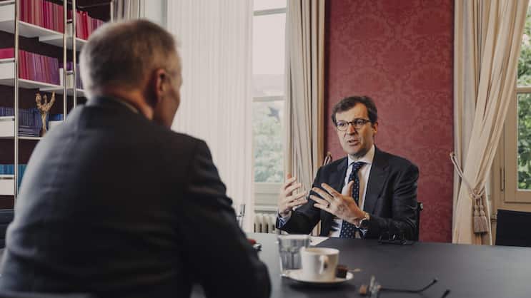 «In den letzten fünfzehn, zwanzig Jahren lag der Schwerpunkt der wirtschaftspolitischen Debatte vor allem auf Verteilungs- und Gerechtigkeitsfragen», sagt Christoph Schaltegger im Gespräch mit Handelszeitungs-Chefredaktor Markus Diem Meier.