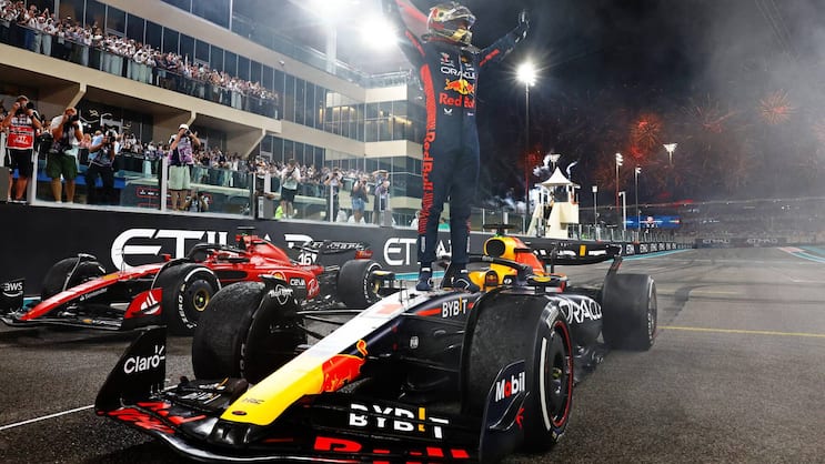 Weltmeister Max Verstappen auf seinem Oracle-Red-Bull-Boliden.