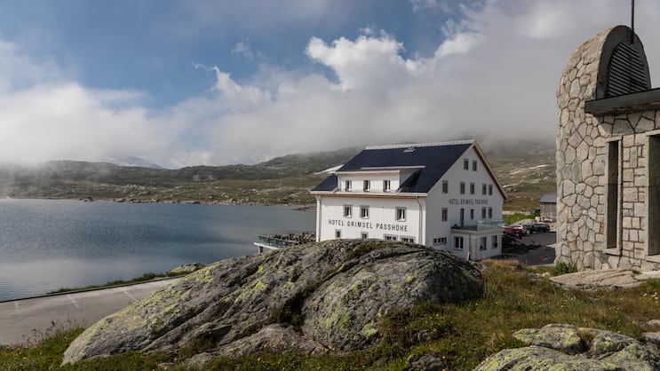 Das Hotel Grimsel Passhöhe auf 2164 Meter ist zum Verkauf ausgeschrieben.