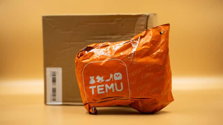 Temu-Päckli: Die chinesische Plattform kommt bald ins Geschäft mit der Schweizer Online-Möbelhändlerin Beliani.
