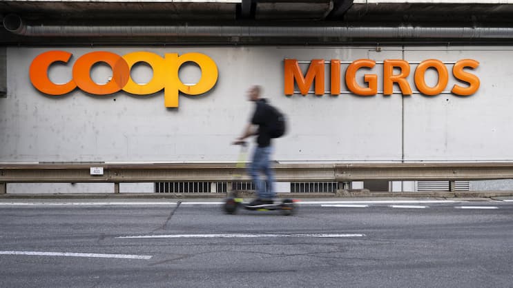 Die zwei grossen Rivalen Coop und Migros traten in einem Beliebtheitswettbewerb gegeneinander an.