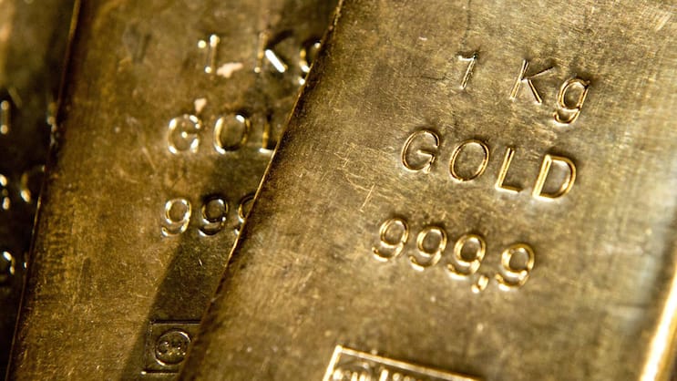 Goldbarren im Tresor des Goldhandels Pro Aurum in München.