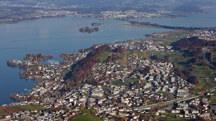 Nirgends in der Schweiz ist die Dichte an Einkommensmillionären so hoch wie in Wollerau SZ.