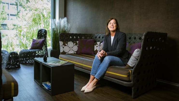 Schon weit fortgeschritten in der Integration von Hotelplan: Steffi Schulze zur Wiesch, Chefin Dertour Suisse, am Sitz des Reisekonzerns in Zürich-Altstetten.