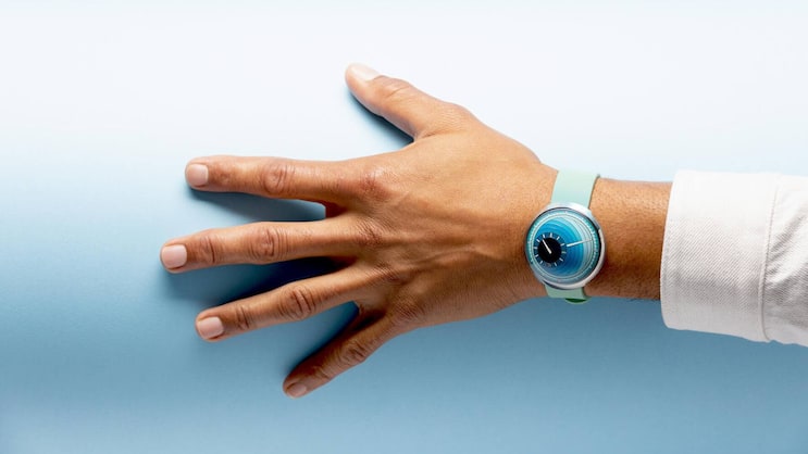 Die neue Art Watch von Ressence: Kunst von Daniel Engelberg am Handgelenk.