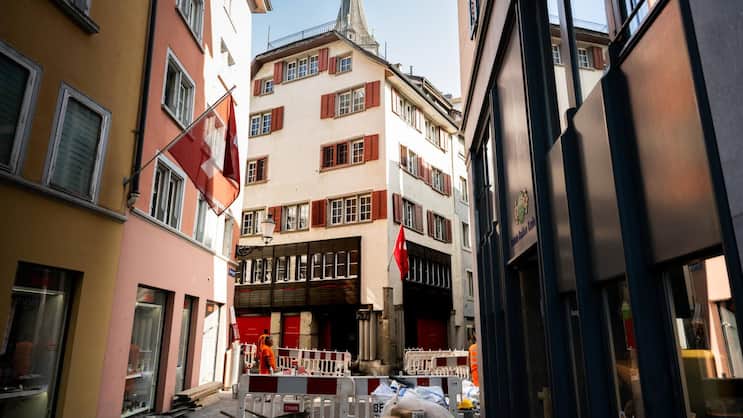 Das Teuscher-Haus in der Zürcher Storchengasse 9.
