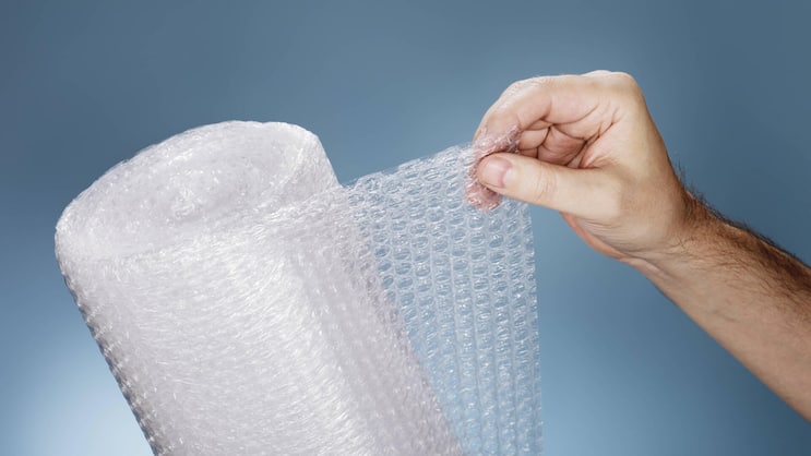 Die Luftpolsterfolie, Markenname «Bubble Wrap», wurde Ende der 1950er-Jahre in den USA von einem Schweizer miterfunden.