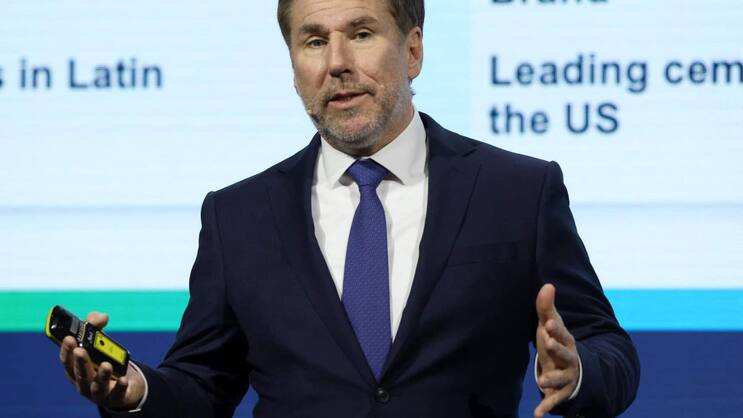 Jan Jenisch, der ehemalige CEO und VRP von Holcim, hält nun bei der abgespaltenen Amrize die Zügel in der Hand.