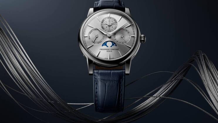 Die Classic Perpetual Calendar Manufacture in Stahl mit silbernem Zifferblatt.