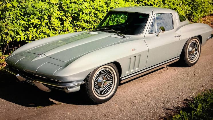 Büssers Chevrolet 327/365hp Corvette Coupé kommt unter den Hammer.