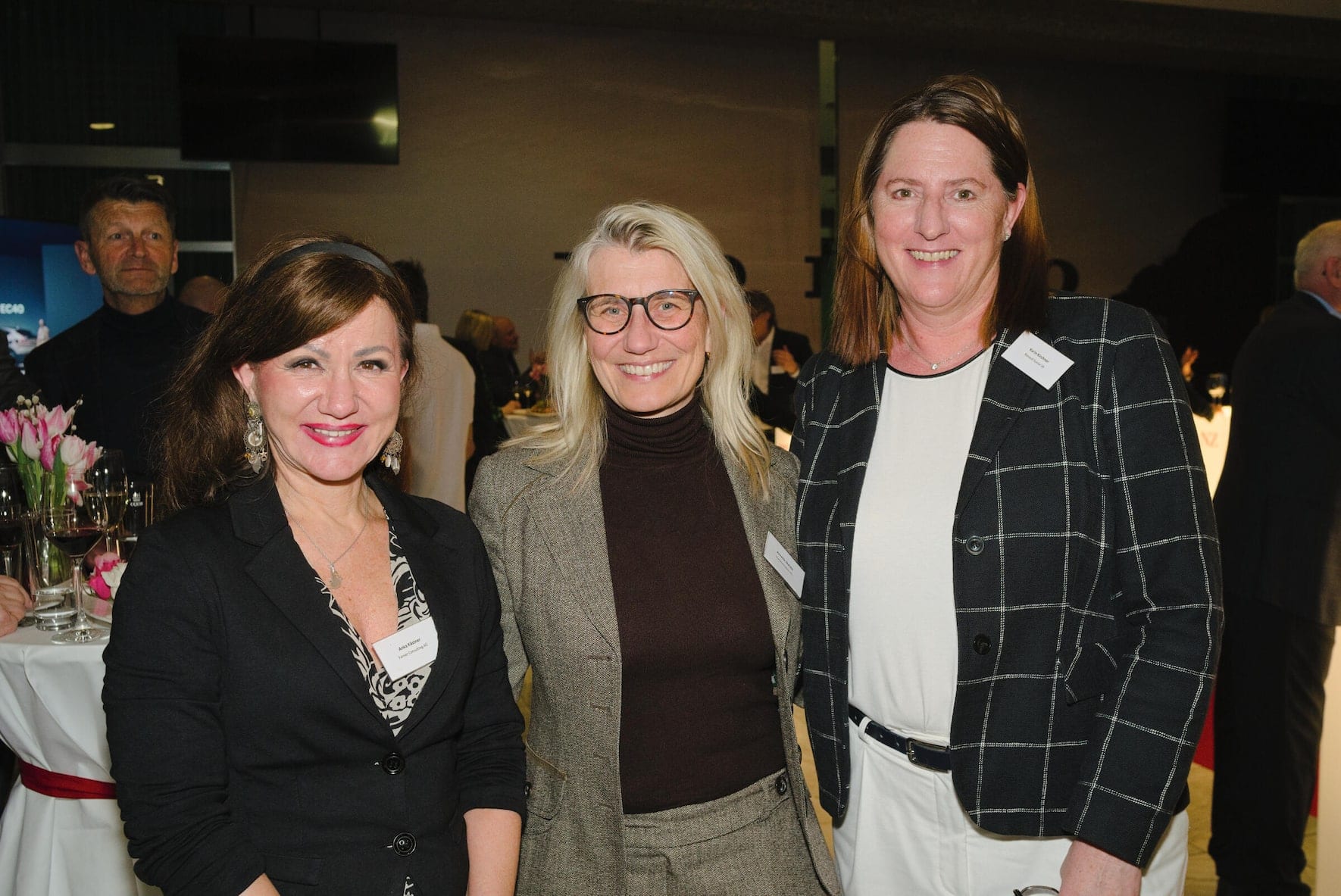 Anka KÃÂ¤stner, Farner Consulting AG; Annette Matzke, Communicators AG; Karin Kirchner, Renault Suisse SA