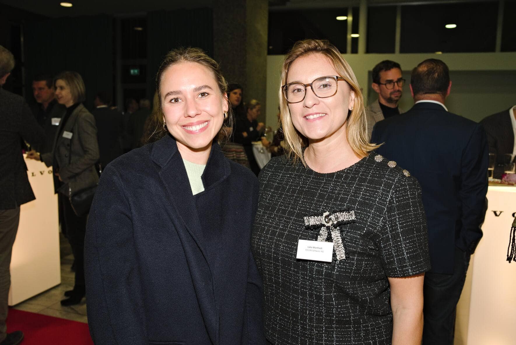 Carolyn Pike, FGS Global; Lidia Manfredi, Velux Schweiz AG