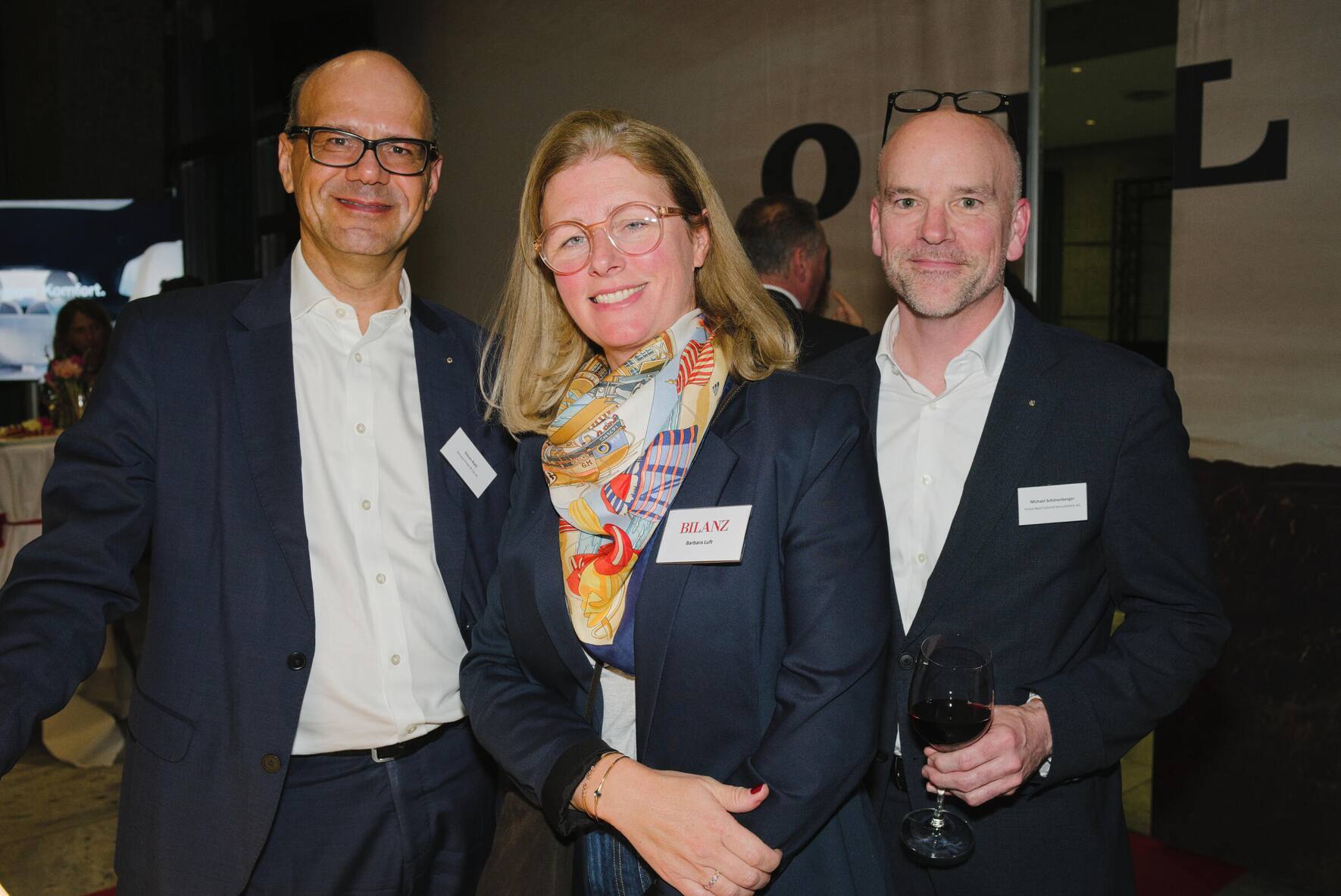 Simon Roth, Banque Pictet & Cie AG; Barbara Luft, Bilanz; Michael SchÃÂ¶nenberger, Hirzel.Neef.Schmid.Konsulenten AG