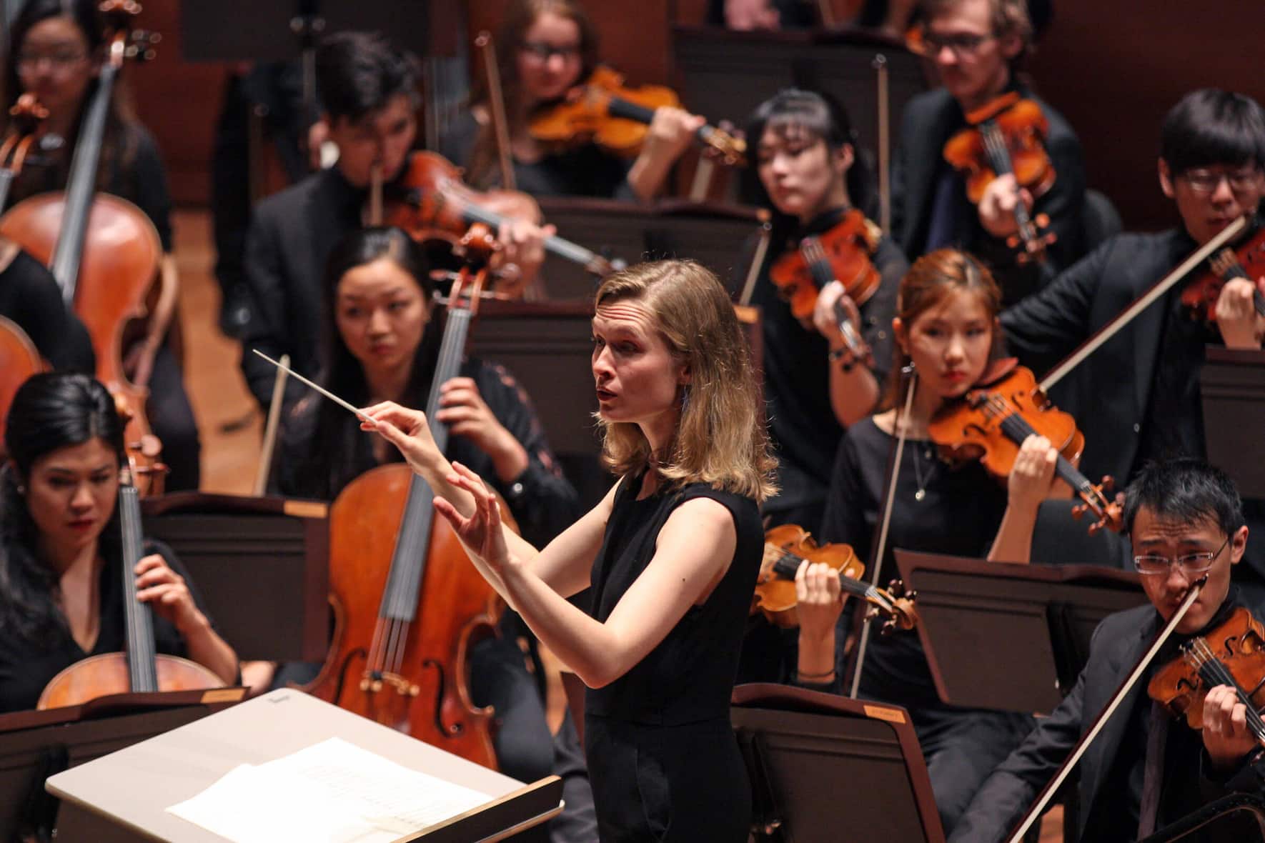 Sie verkörpern die wachsende Fraktion der Frauen am Pult: Mirga Gražinyte-Tyla aus Litauen.