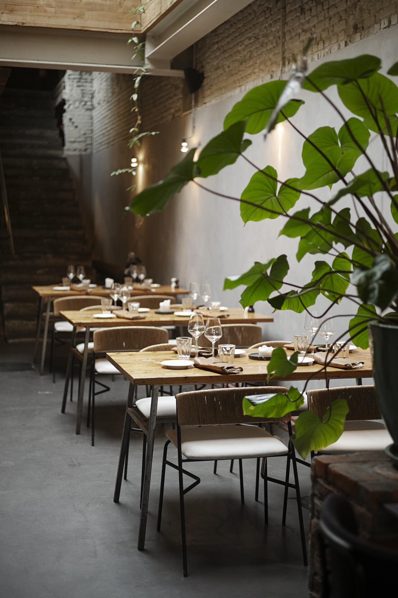 <p>In der Industrieatmosphäre des Restaurants Veranda werden saisonale Gerichte gezaubert.</p>