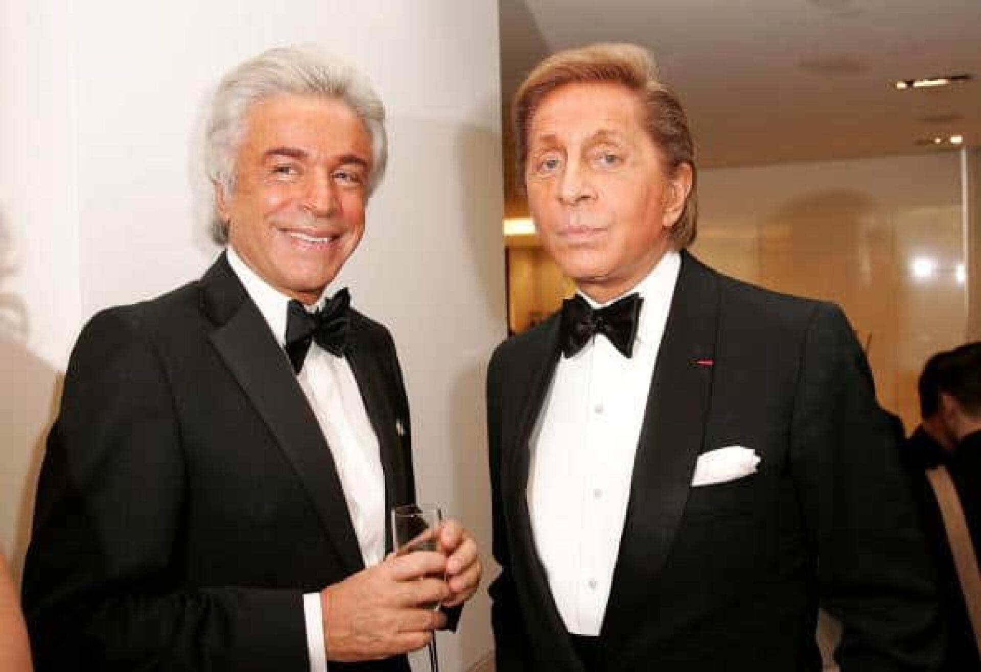 <p>Der Modedesigner Valentino und sein Lebens- und Geschäftspartner Giancarlo Giametti veranstalten am 15. November 2006 in New York City einen Cocktailempfang zugunsten der Wohltätigkeitsorganisation «Keep A Child Alive» in der Valentino Boutique. (Photo by Evan Agostini/Getty Images)</p>