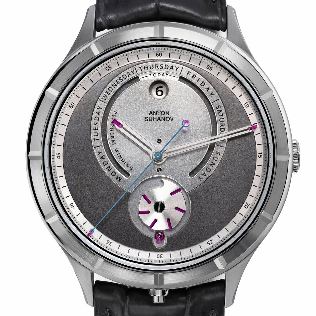 05_FRONTAL-Anton Suhanov Anton Suhanov Horological Engineering â Studio Shooting Watch on hand, Portrait of Master