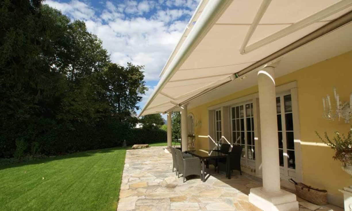 Die Terrasse hat eine Fläche von 105 Quadratmetern.