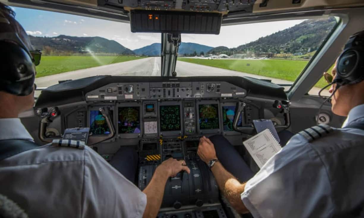 Diejenigen, die bei der Landung klatschen: Entweder Sie gehören dazu oder Sie hassen sie: die Applaudierer, die nach der Landung klatschen. Landen gehört zum Job des Piloten. Wenn wir durch einen Orkan geflogen sind und der Pilot eine heikle Notlandung vollbracht hat, klatschen wir gerne. Bis dahin bleiben wir regungslos sitzen.Diese Bildergalerie ist zuerst auf dem Business Insider Deutschland erschienen.Bilder: Keystone