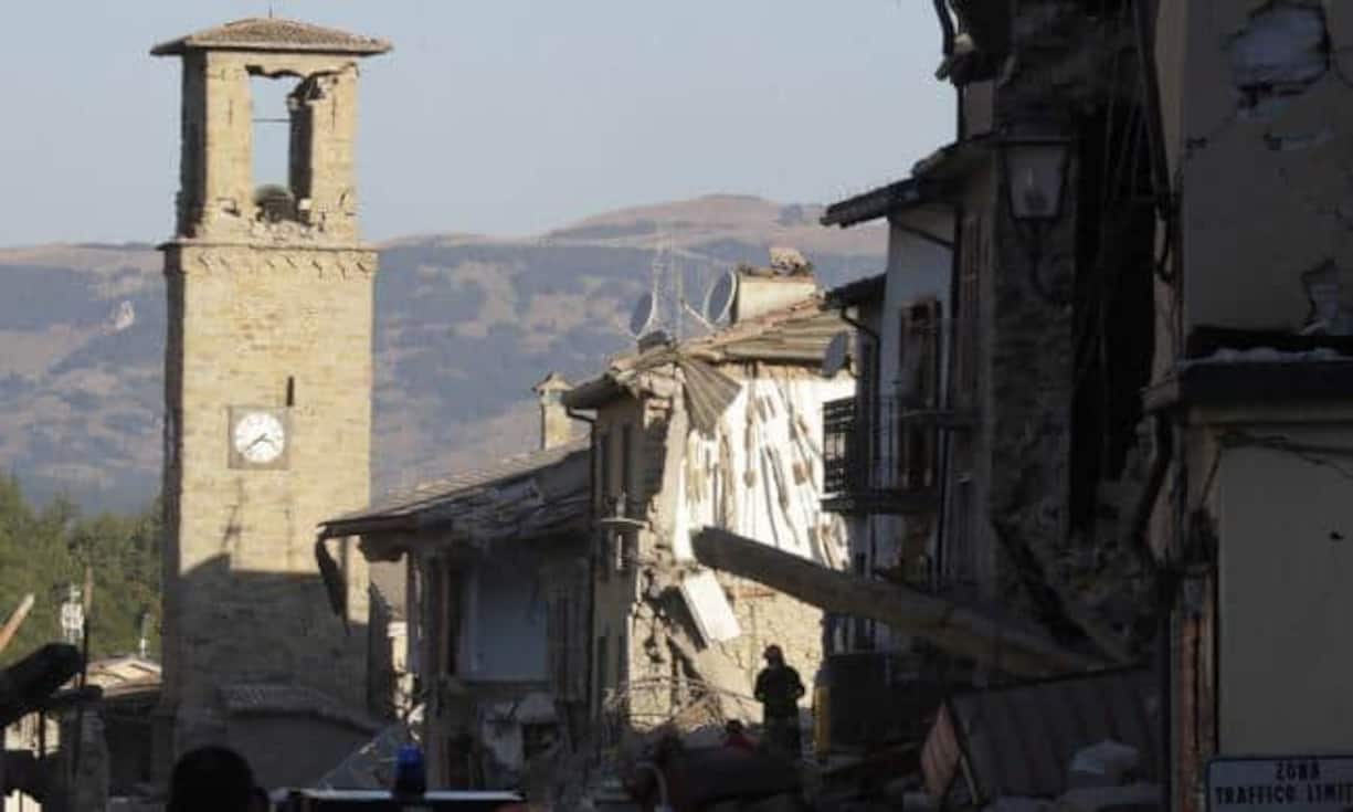 Das schwere Erdbeben im Zentrum von Italien hat einmal mehr gezeigt, dass unser südliches Nachbarland immer wieder mit Naturkatastrophen zu kämpfen hat. Trotz jeweils harscher Kritik an den Behörden ist das Land grundsätzlich ausreichend aufgestellt um solche Ereignisse zu bewältigen. Rang 119.