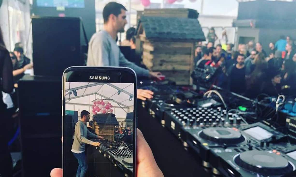 Die beliebtesten Schweizer Acts bei Spotify:* Platz 10: Andrea Oliva * nach Anzahl Hörer pro Monat; Quellen: GfK Entertainment / IFPI Schweiz, Spotify