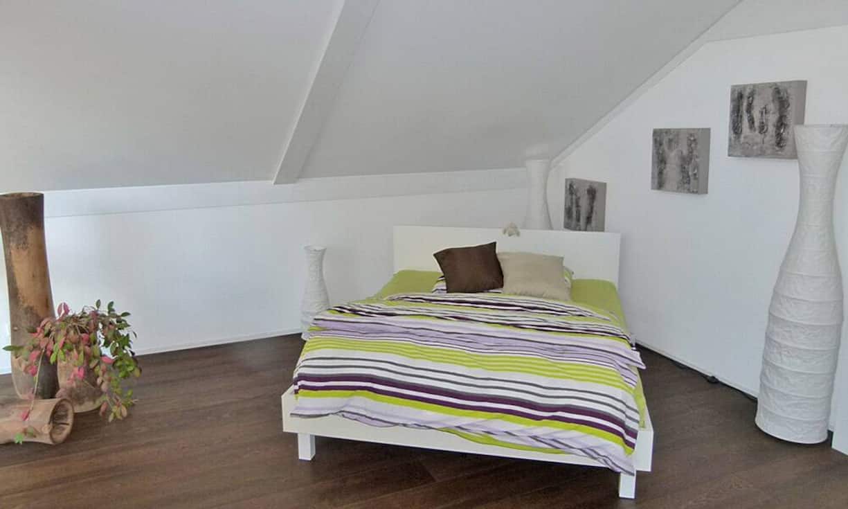 Das 6,5-Zimmer-Haus beherbergt vier grosszügige Schlafzimmer, wobei...