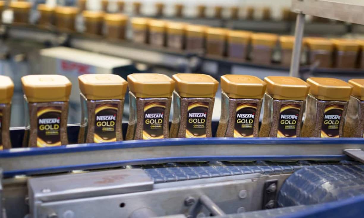 Rang 1: Nescafé (11,4 Milliarden Franken)Trotz der negativen Wechselkurseffekte bleibt die Marke Nescafé stark. Die Online-Kampagne #DatingDesaster kam bei der jungen Zielgruppe gut an. Ein mit Drohnen gefilmter Werbespot und eine geplante Brand-Activation-Kampagne sollen die Marke 2016 weiter stärken. Auch die Eröffnung des Nescafé Coffee Center in China für Kaffeebauern unterstreicht das Engagement in Sachen Nachhaltigkeit.Bilder: Keystone/PR