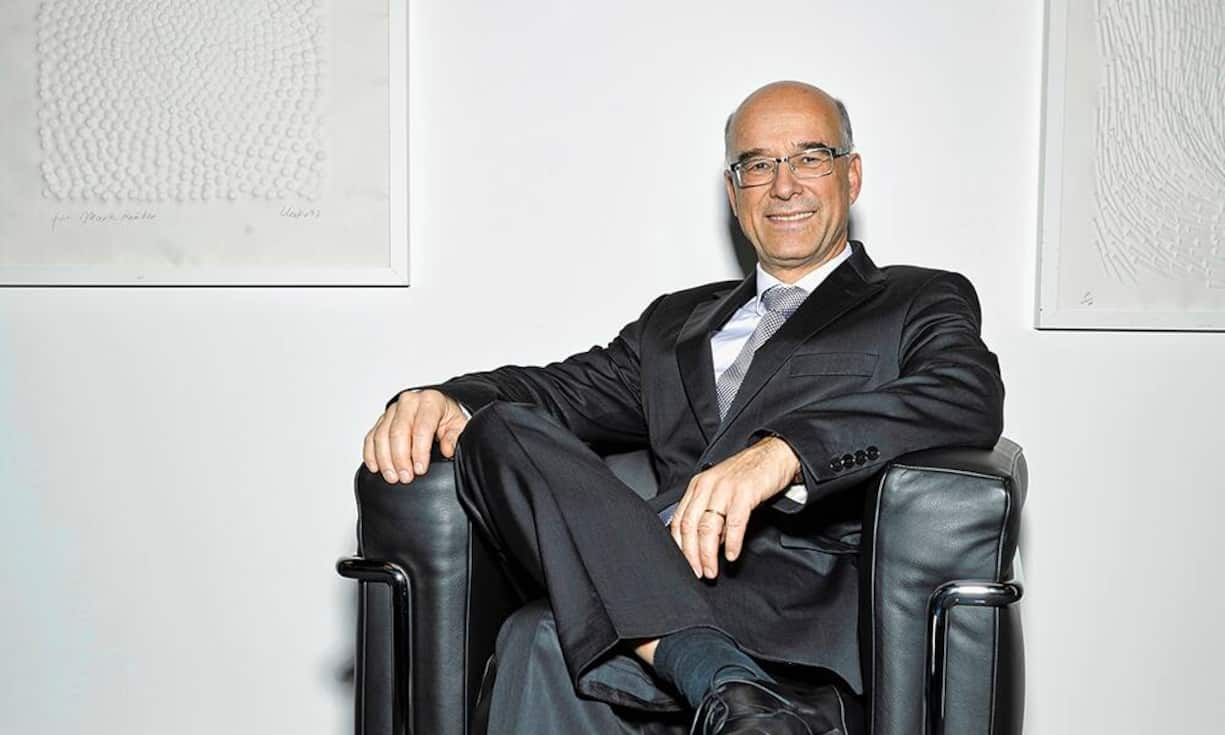 Urs SchenkerM&A-Spezialist, Walder Wyss2015 stieg Schenker als Managing Partner bei der Law Firm Baker & McKenzie aus. Bis dahin galt er als das Schweizer Gesicht der Weltkanzlei und Rainmaker – als jemand, der das grosse Geld bringt. Schenker wechselte danach zur Kanzlei Walder Wyss (150 Anwälte). Grosse M&A-Transaktionen sind sein Steckenpferd, aber auch öffentliche Übernahmen, Restrukturierungen und Corporate-Finance-Transaktionen.Christian Nielson