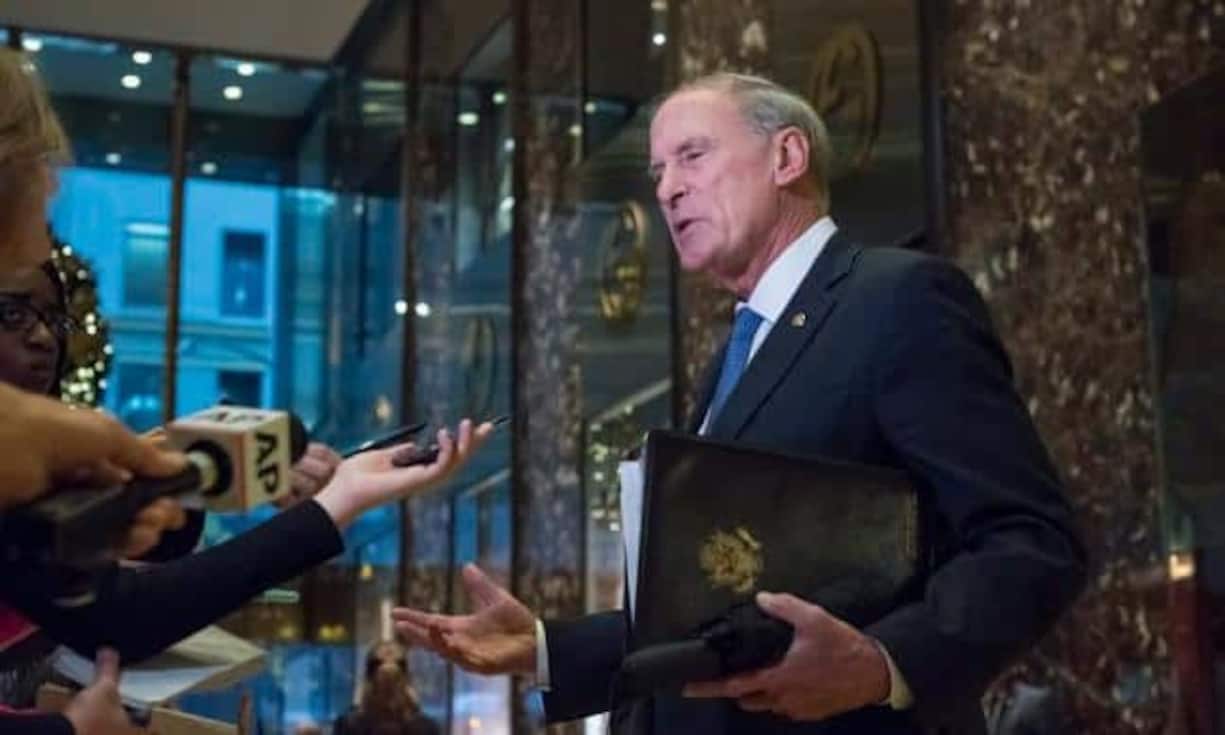 Dan Coats - GeheimdienstkoordinatorDie Ernennung des bisherigen Senators, Dan Coats, ist womöglich eine gute Nachricht für Deutschland. Der 73-jährige Coats war von 2001 bis 2005 Botschafter in Berlin. Zwar kritisierte er die damalige rot-grüne Bundesregierung hart für ihre Opposition gegen den Irak-Krieg. Immerhin ist er aber mit den Verhältnissen in Deutschland und Europa gut vertraut. Und auch Coats ist ein Russland-Kritiker.