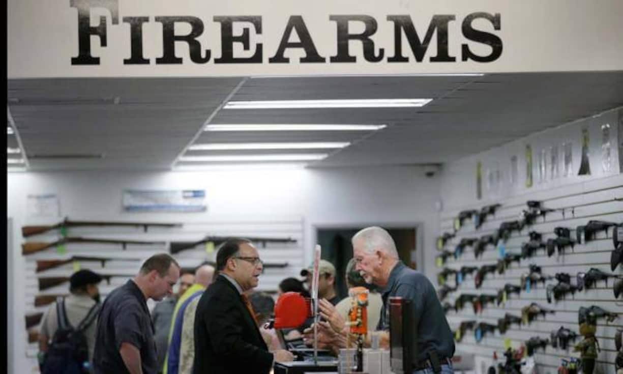 Clinton will neue Regeln für den Waffenkauf einführen. Sie riskiert damit den Widerstand von der einflussreichen Lobbygruppe NRA.